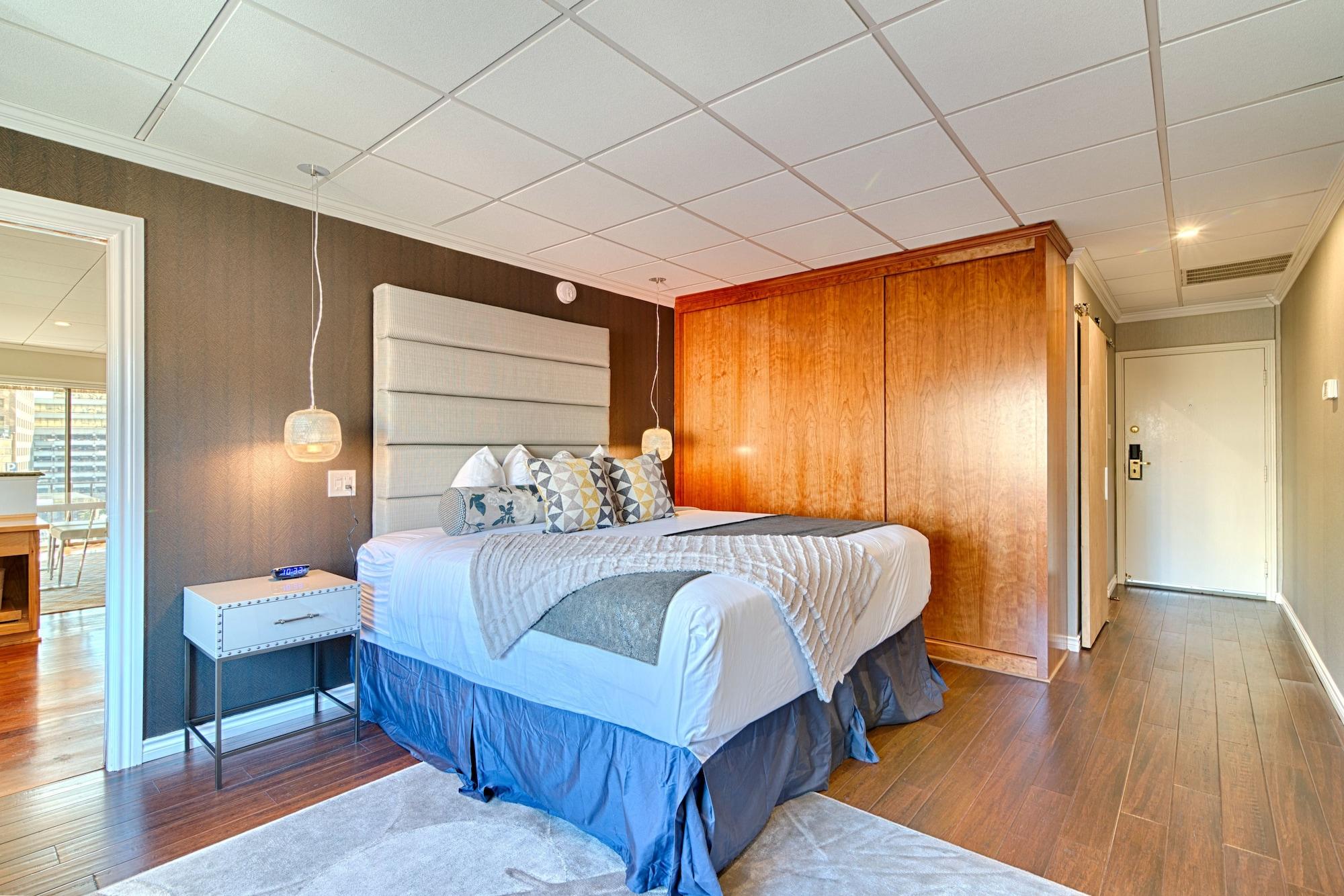 Riverwalk Plaza Hotel 3*